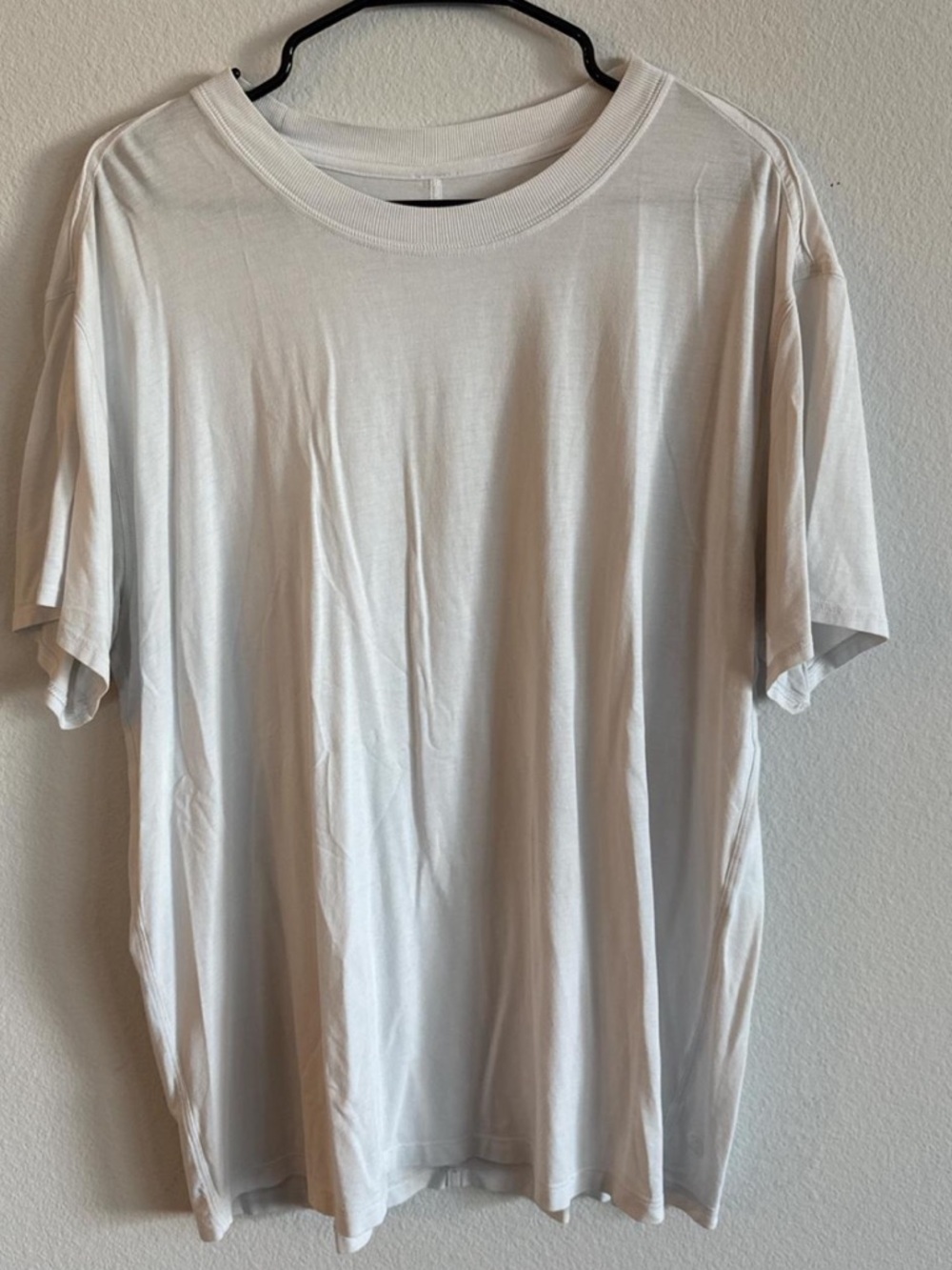 Lululemon Woman’s Crew Neck T-Shirt - white